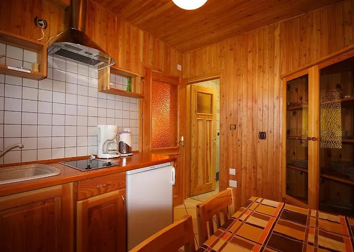 Osrodek Wczasowy Posejdon - I شاليه *